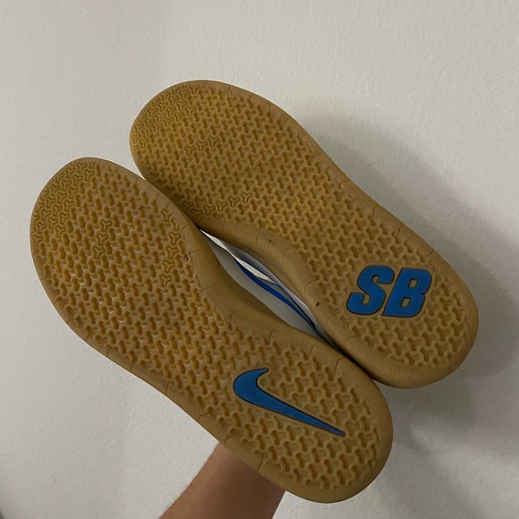 Nike White and Blue Athletic Shoes - Picture 9 of 10